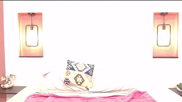 Miley Collins online show from March 11, 2025, 12:54 am