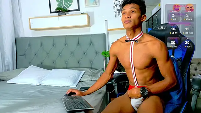 Snapshot of Ryan_Vergon chatting on June 29, 2026, 1:44 pm Ryan Vergon online show from June 29, 2026, 1:44 pm