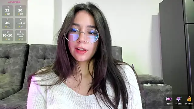 Snapshot of emmadiaz1 chatting on September 14, 2025, 6:14 am emmadiaz1 online show from September 14, 2025, 6:14 am