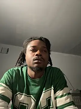 SluttyLyfe4L online show from March 18, 2026, 12:19 pm