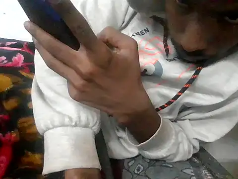 Snapshot of devilsam3327 chatting on December 3, 2025, 5:56 pm devilsam3327 online show from December 3, 2025, 5:56 pm
