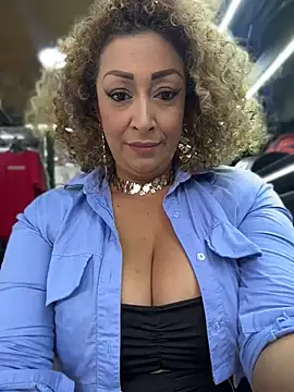 Snapshot of Katti_Barrera chatting on July 17, 2026, 7:55 pm Katti Barrera online show from July 17, 2026, 7:55 pm