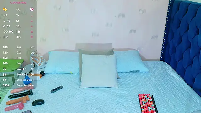 petitelittleebony online show from September 27, 2025, 2:28 am