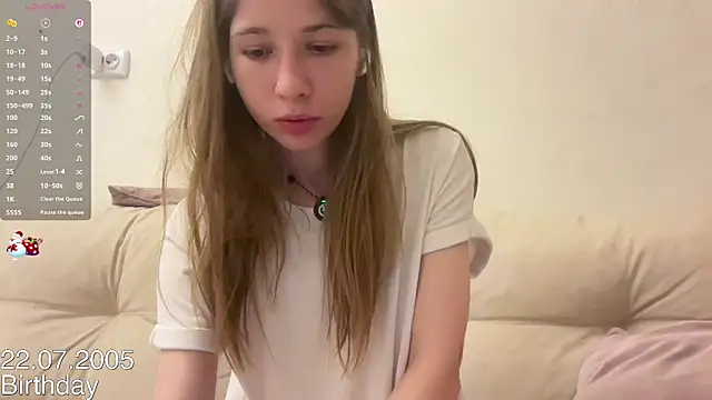 Snapshot of anna_kiss69 chatting on July 13, 2026, 6:29 pm anna kiss69 online show from July 13, 2026, 6:29 pm