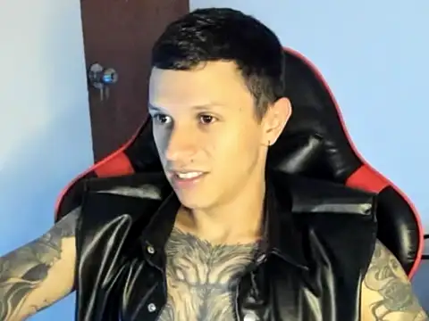 Snapshot of goodboy69l chatting on May 16, 2026, 5:34 pm goodboy69l online show from May 16, 2026, 5:34 pm