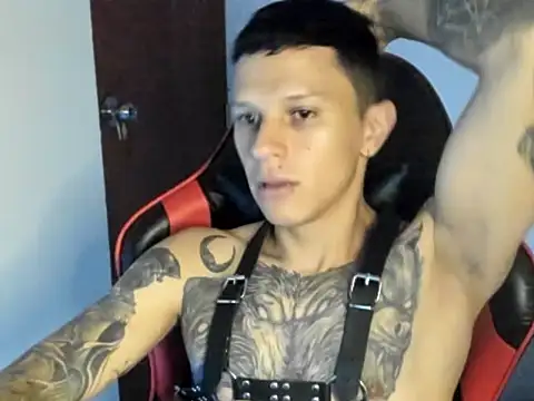 Snapshot of goodboy69l chatting on April 26, 2026, 7:33 pm goodboy69l online show from April 26, 2026, 7:33 pm