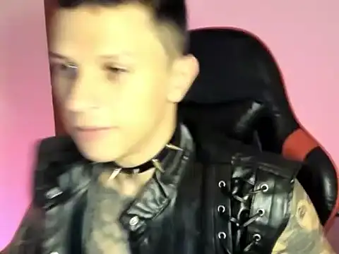 Snapshot of goodboy69l chatting on April 19, 2026, 3:46 pm goodboy69l online show from April 19, 2026, 3:46 pm
