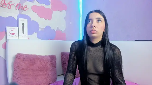 Sara LatinLady online show from January 4, 2025, 8:05 pm