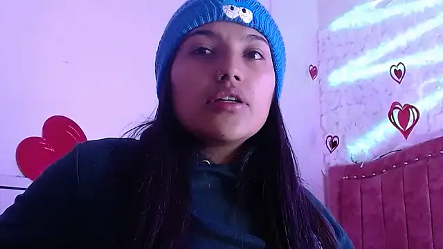 Snapshot of SarahStones chatting on March 21, 2025, 5:11 am SarahStones online show from March 21, 2025, 5:11 am