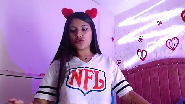 Snapshot of SarahStones chatting on March 11, 2025, 9:02 am SarahStones online show from March 11, 2025, 9:02 am