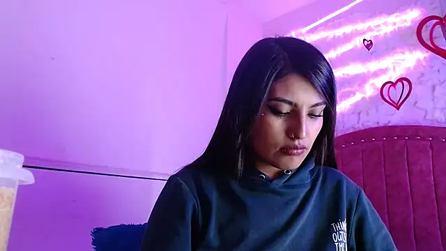 Snapshot of SarahStones chatting on March 14, 2025, 8:42 am SarahStones online show from March 14, 2025, 8:42 am