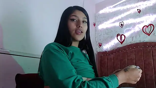 Snapshot of SarahStones chatting on March 18, 2025, 6:50 am SarahStones online show from March 18, 2025, 6:50 am