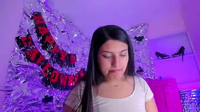 Snapshot of SarahStones chatting on November 15, 2025, 6:06 am SarahStones online show from November 15, 2025, 6:06 am