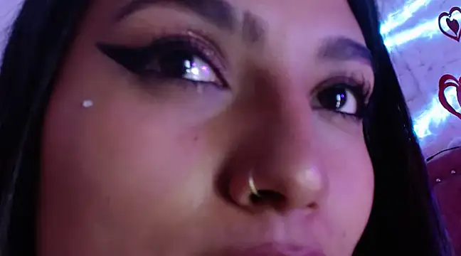 Snapshot of SarahStones chatting on March 10, 2025, 4:28 am SarahStones online show from March 10, 2025, 4:28 am