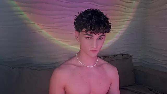 adam 21cm   online show from February 16, 2025, 4:32 pm