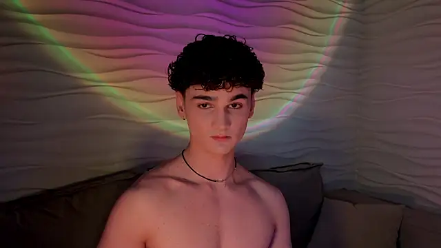 adam 21cm   online show from March 20, 2025, 4:31 pm