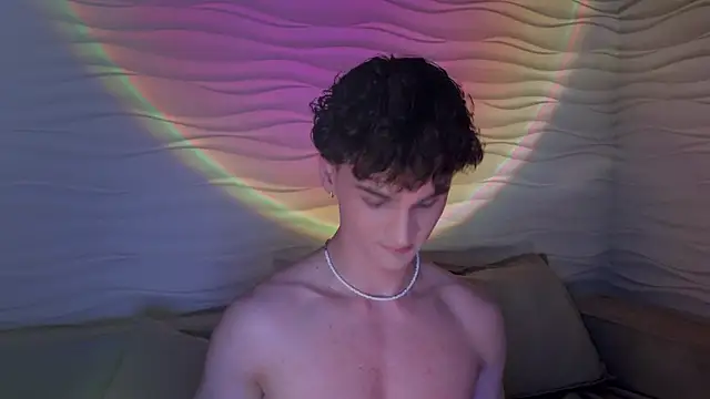 adam 21cm   online show from February 20, 2025, 4:36 pm