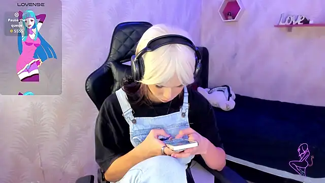 Snapshot of andy_bell_x chatting on November 20, 2025, 2:23 am andy bell x online show from November 20, 2025, 2:23 am