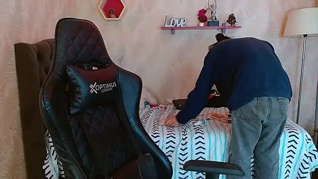 Snapshot of andy_bell_x chatting on September 13, 2025, 5:40 am andy bell x online show from September 13, 2025, 5:40 am