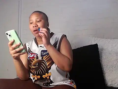 DrippinCaramelCutie online show from September 14, 2025, 1:44 pm