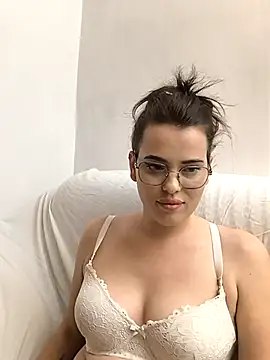 Snapshot of Baby_Nicoll chatting on March 3, 2026, 7:21 pm Baby Nicoll online show from March 3, 2026, 7:21 pm