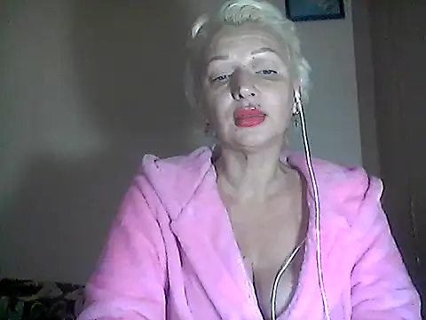 MaryJane441 online show from October 31, 2025, 9:00 pm