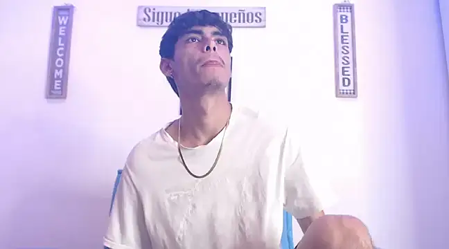 Snapshot of harrytomson_1 chatting on February 18, 2025, 8:16 am harrytomson 1 online show from February 18, 2025, 8:16 am