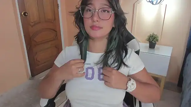 Yazmin rouse online show from February 28, 2025, 12:54 am