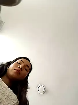 scarlet castro online show from October 23, 2025, 4:16 pm