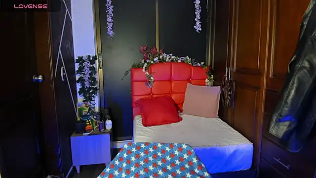 SexyNaf online show from January 5, 2026, 7:28 pm