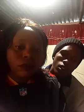 Feliciaxxxxx online show from April 7, 2026, 7:43 am