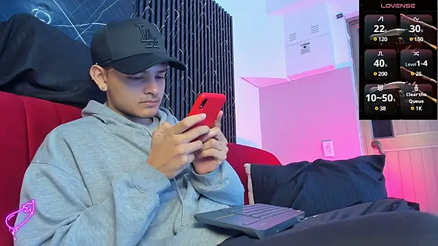 Snapshot of king_apolo chatting on January 25, 2025, 2:03 pm king apolo online show from January 25, 2025, 2:03 pm