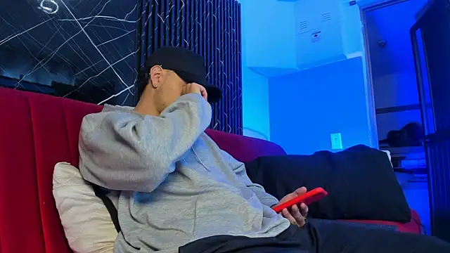 Snapshot of king_apolo chatting on February 13, 2025, 1:26 pm king apolo online show from February 13, 2025, 1:26 pm