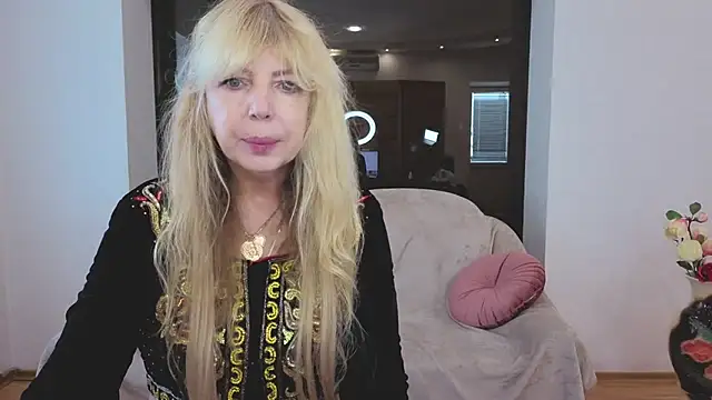 Snapshot of Anna_Diax chatting on September 20, 2025, 11:48 am Anna Diax online show from September 20, 2025, 11:48 am