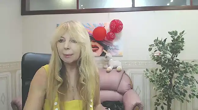 Snapshot of Anna_Diax chatting on February 19, 2025, 4:00 pm Anna Diax online show from February 19, 2025, 4:00 pm