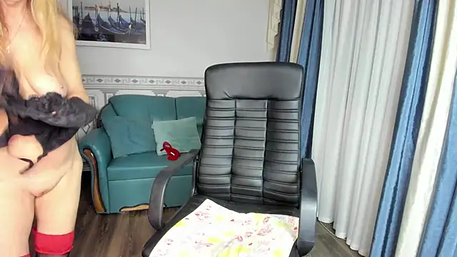 Snapshot of Anna_Diax chatting on March 13, 2025, 4:12 pm Anna Diax online show from March 13, 2025, 4:12 pm