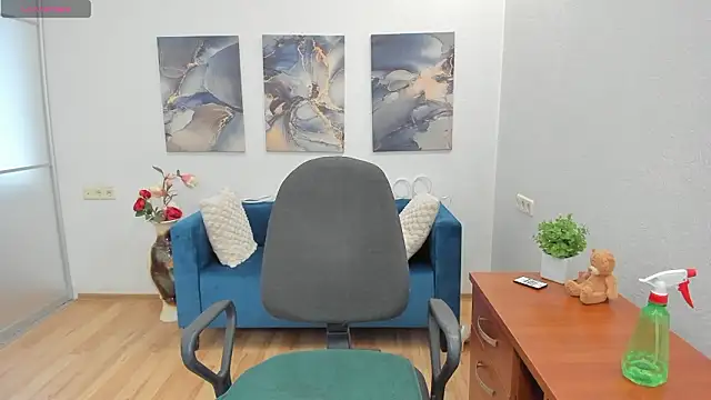 Anna Diax online show from March 29, 2026, 5:31 am