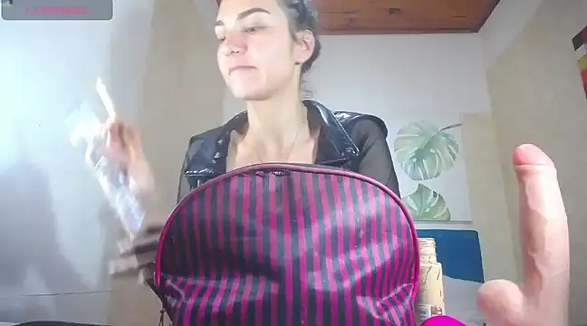 AnnieSoul online show from March 11, 2025, 12:39 pm