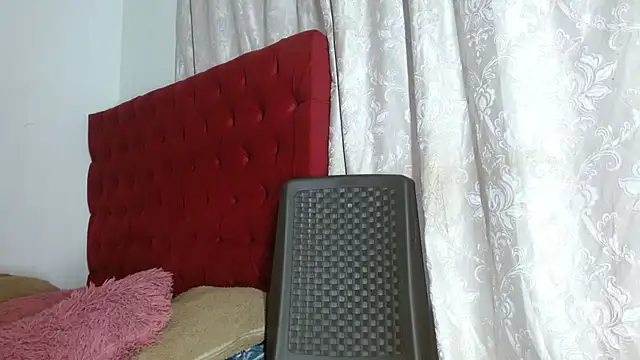 cristinamontiel online show from October 11, 2025, 2:29 pm