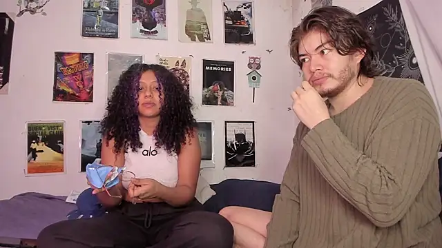 hothoneychile online show from May 16, 2026, 4:55 am