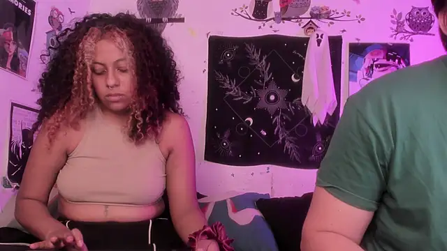 hothoneychile online show from January 8, 2026, 11:33 pm