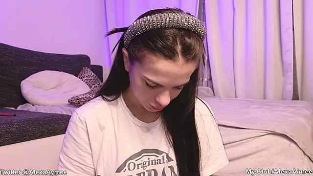 AlexaAimee online show from March 19, 2025, 4:25 am