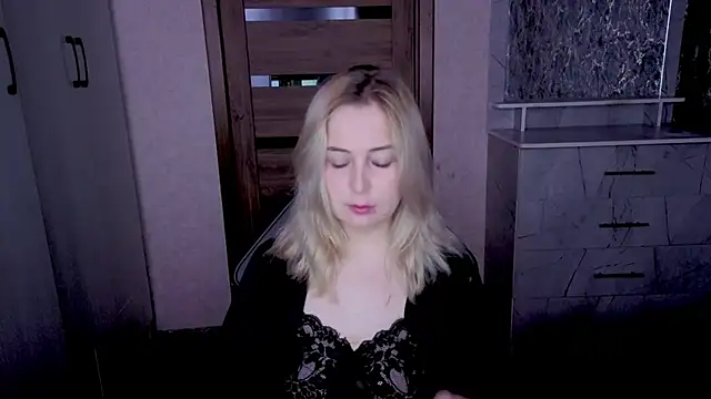 Kristy-Max online show from May 23, 2026, 9:25 pm