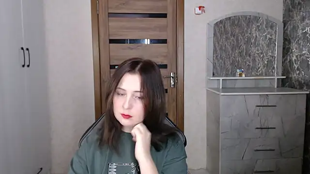 Kristy-Max online show from October 26, 2025, 9:26 pm