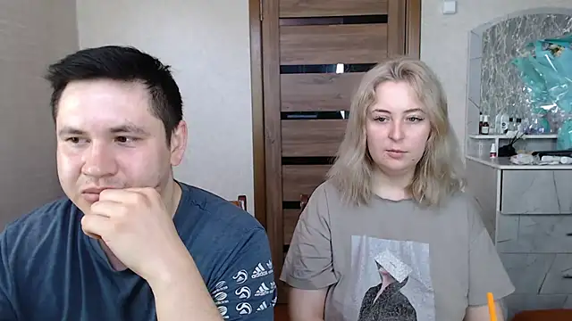 Kristy-Max online show from March 19, 2025, 2:59 am