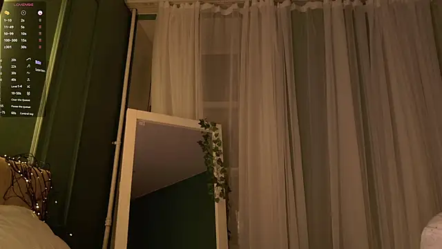 SunnyRisha online show from November 17, 2025, 5:11 am