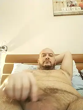 user 662 online show from February 10, 2026, 11:31 am