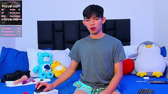 Tonny twink  online show from March 12, 2025, 2:34 pm