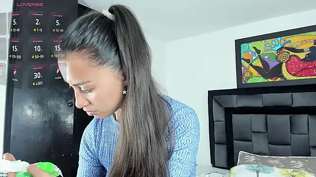 tatiana valencia online show from February 26, 2025, 3:32 pm