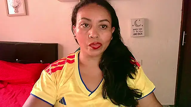 Snapshot of zaray_bella chatting on June 23, 2026, 9:13 pm zaray bella online show from June 23, 2026, 9:13 pm
